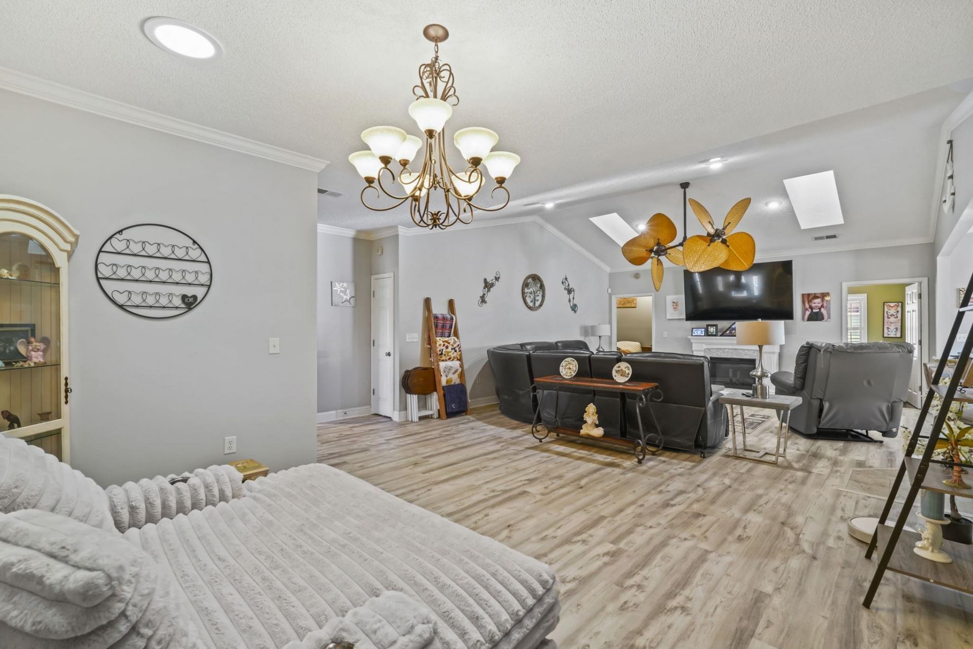 4225 Ravenwood Dr. Photo 9