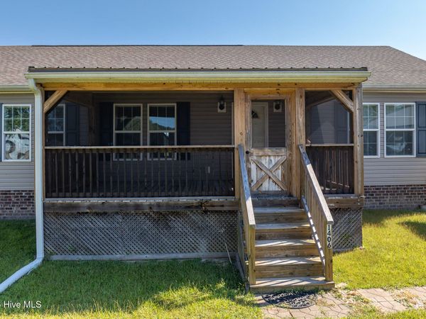 1406 White Oak River Road, Maysville, NC 28555