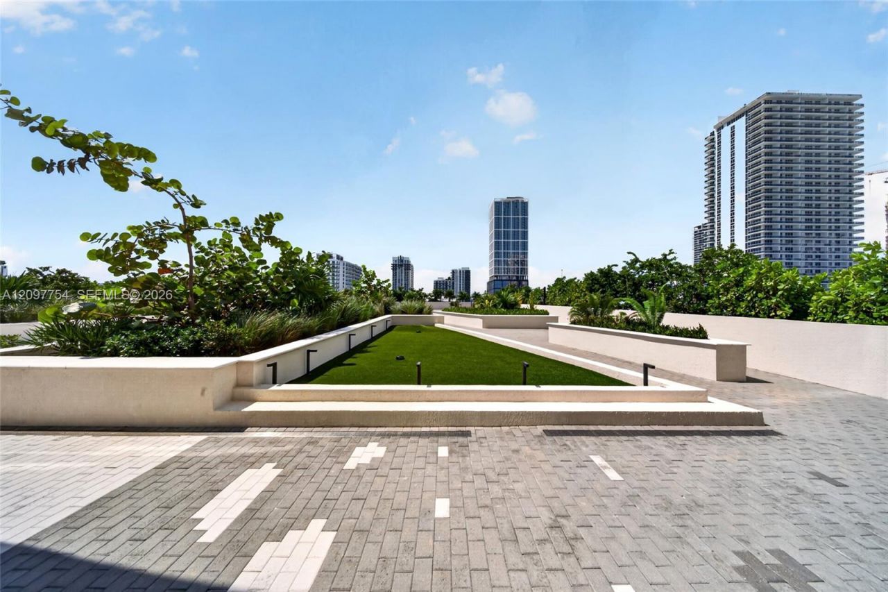 665 NE 25th St , Unit 201, Miami, FL 33137 Photo