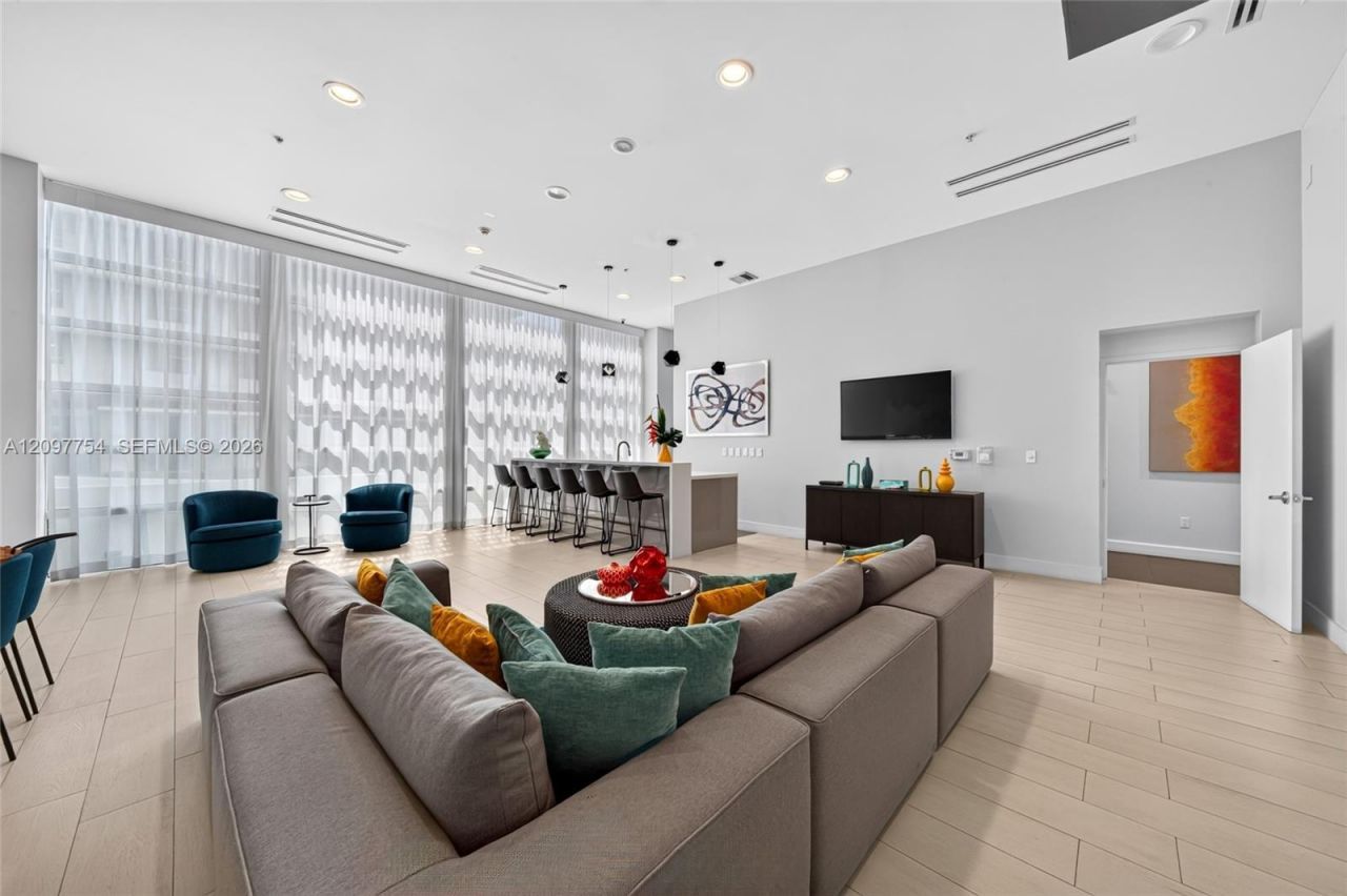665 NE 25th St , Unit 201, Miami, FL 33137 Photo