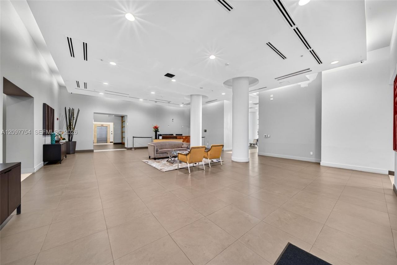 665 NE 25th St , Unit 201, Miami, FL 33137 Photo