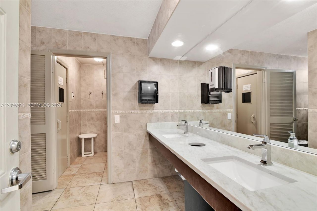 5200 N Ocean Blvd, Unit 607B, Lauderdale by the Sea, FL 33308 Photo