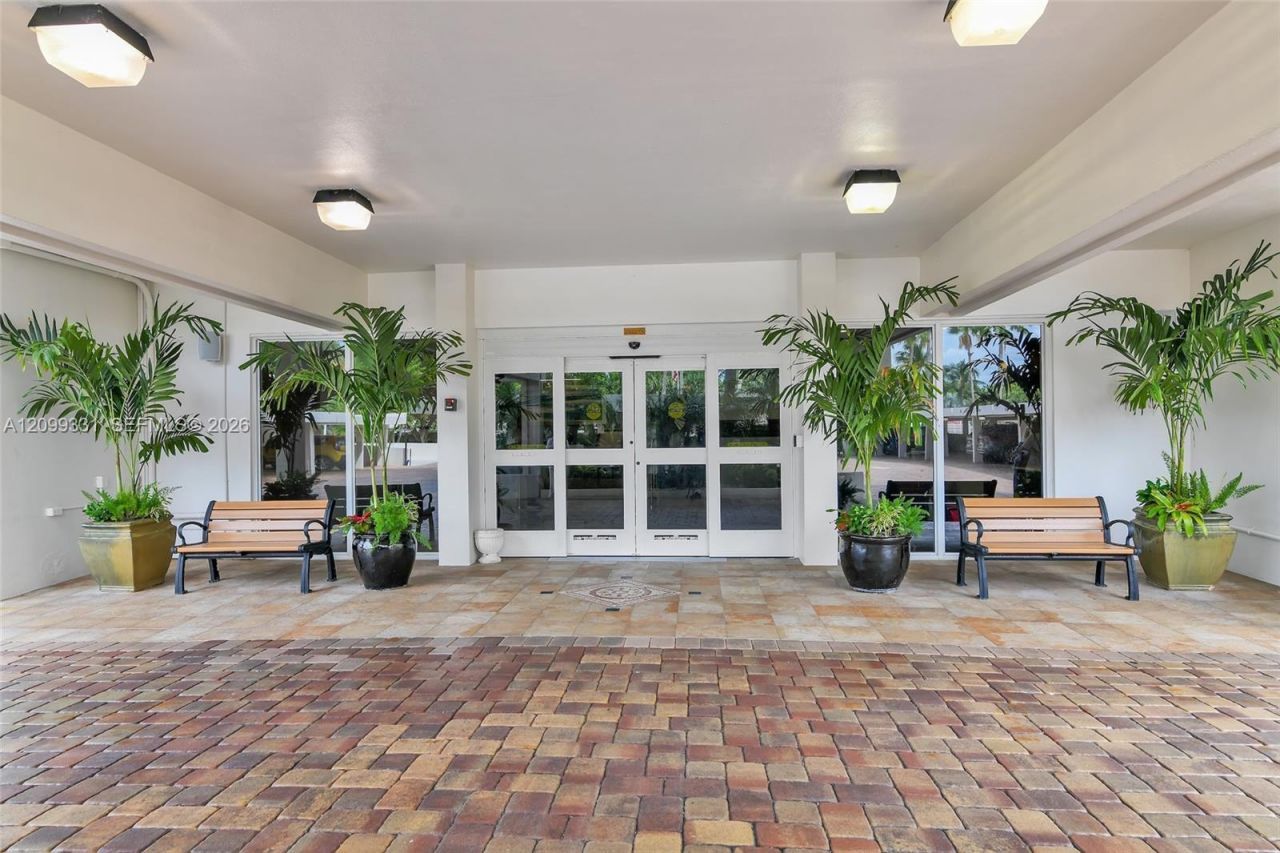 5200 N Ocean Blvd, Unit 607B, Lauderdale by the Sea, FL 33308 Photo