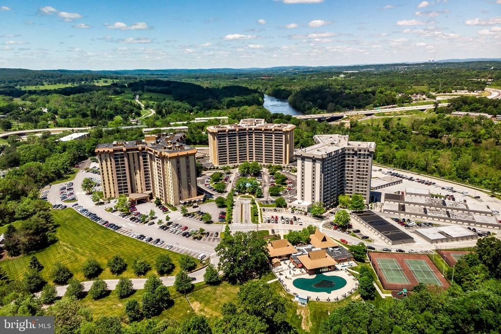 20932 Valley Forge Circle, Unit 932, King of Prussia, PA 19406 Main Photo