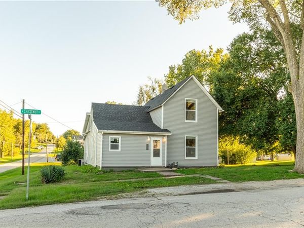 202 W Chestnut Street, Savannah, MO 64485
