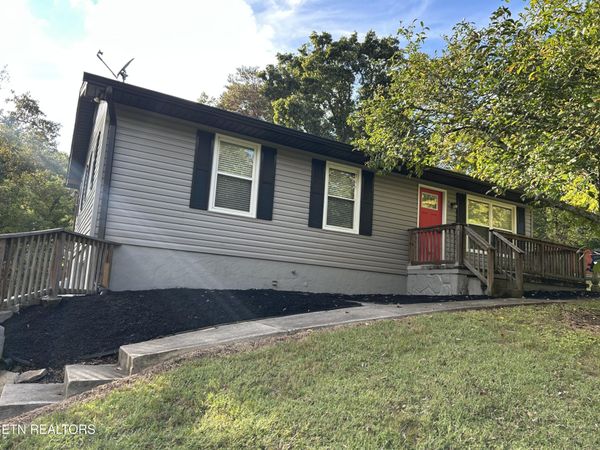 129 Pine Ridge Lane, Heiskell, TN 37754