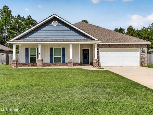 5077 Fairbury Way, D'Iberville, MS 39540