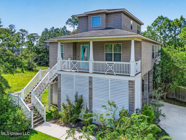 6401 Ascot Drive, Biloxi, MS 39532