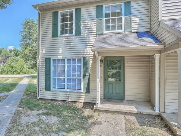 605 English Creek Court , Unit B, Champaign, IL 61821