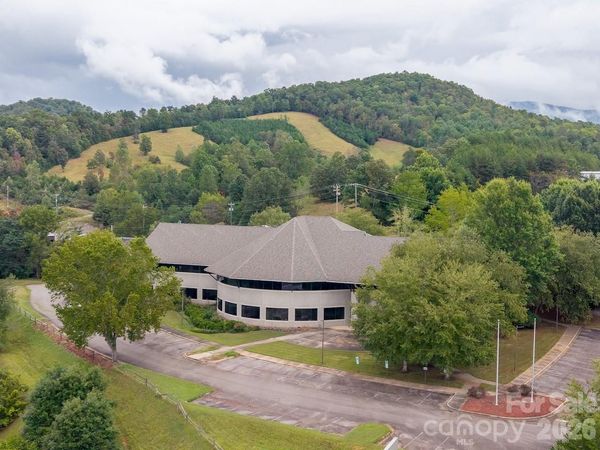 301 NP And L Loop , Franklin, NC 28734