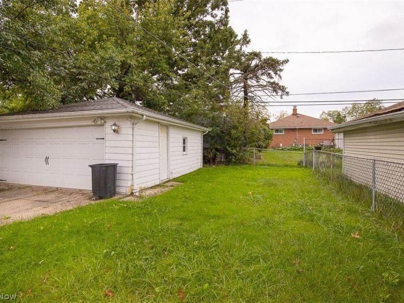 5632 Saxon Drive, Garfield Heights, OH 44125 Photo 16