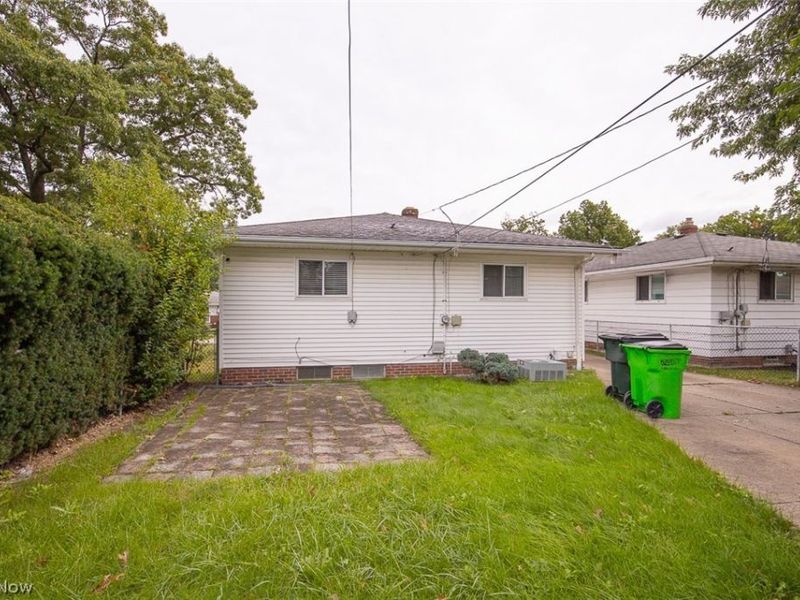 5632 Saxon Drive, Garfield Heights, OH 44125 Photo 17