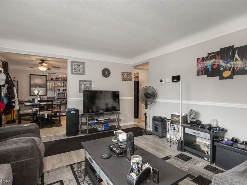5632 Saxon Drive, Garfield Heights, OH 44125 Photo 4
