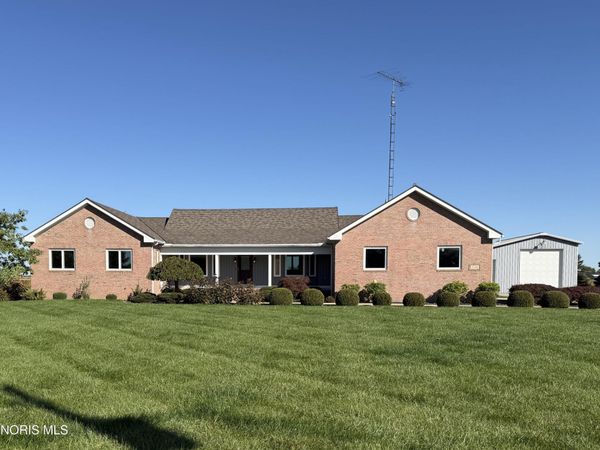 2190 Co Rd M, Swanton, OH 43558