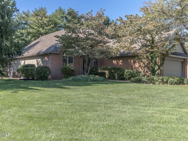 4811 Dressage Lane, Sylvania, OH 43560