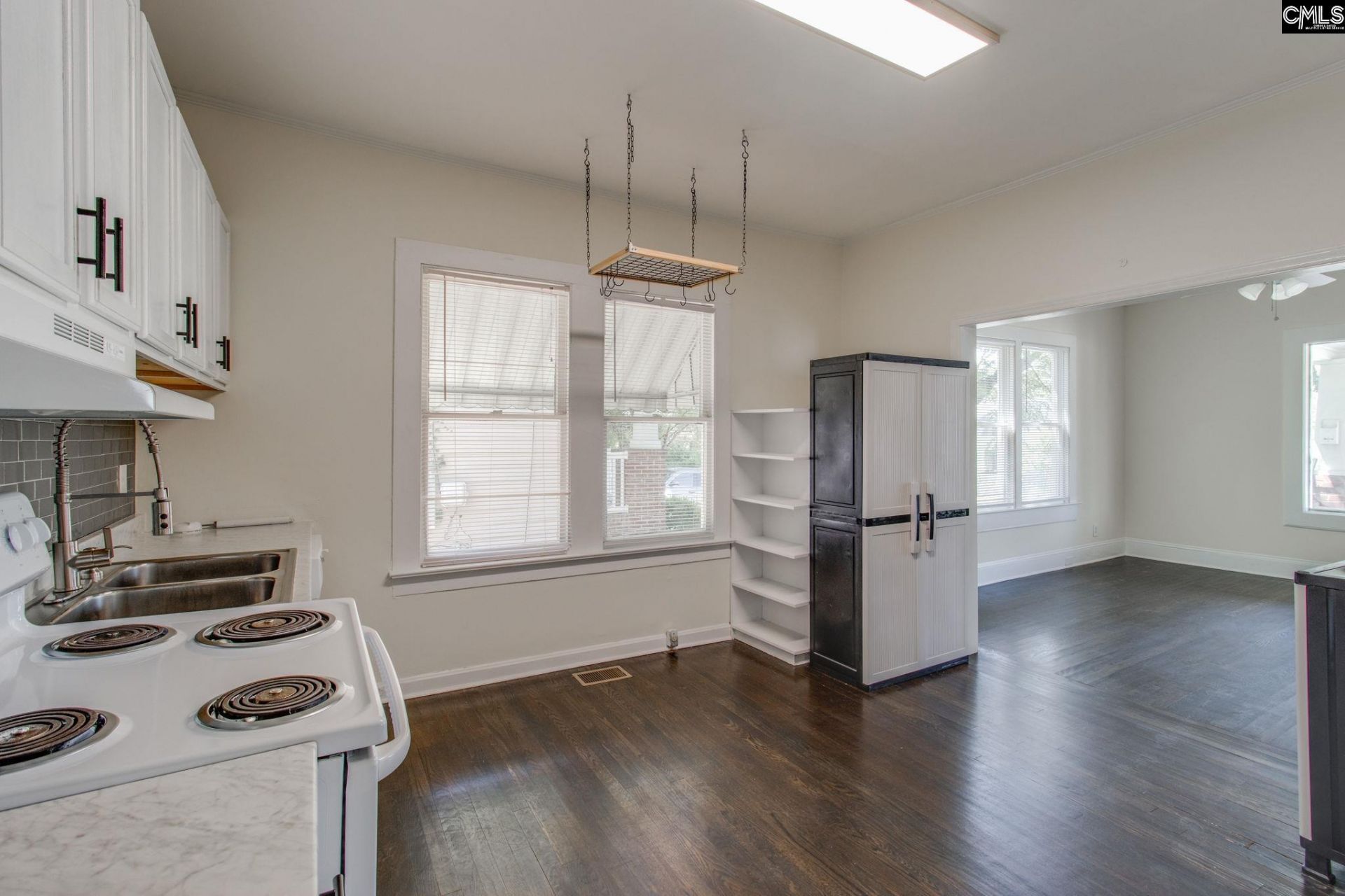 1304 Mcduffie Avenue  Photo 9