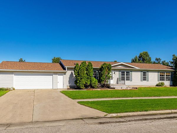 920 Greenview Street, Kelley, IA 50134