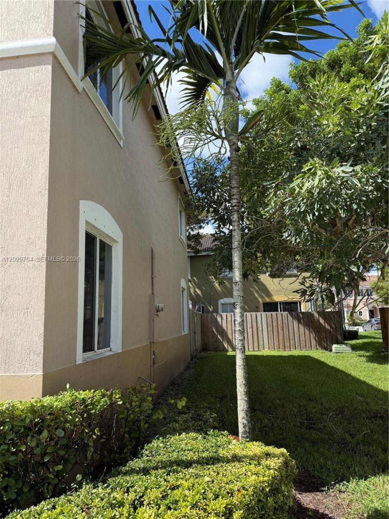 1020 SE 23rd Ter , Homestead, FL 33035 Photo