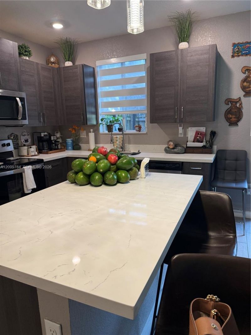 1020 SE 23rd Ter , Homestead, FL 33035 Photo