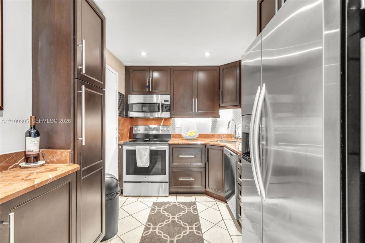10000 W Bay Harbor Dr , Unit 401, Bay Harbor Islands, FL 33154 Photo