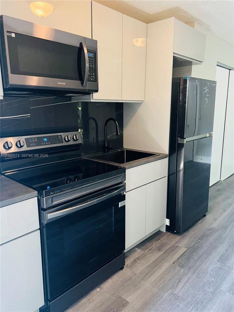 1126 NW 58th Ter , Unit Number 3, Miami, FL 33127 Photo