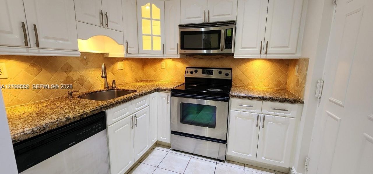 7480 Miami Lakes Dr , Unit G104, Miami Lakes, FL 33014 Photo