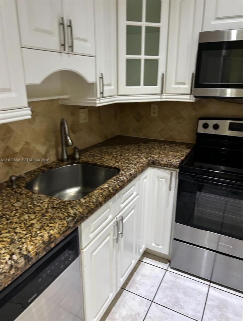 7480 Miami Lakes Dr , Unit G104, Miami Lakes, FL 33014 Photo