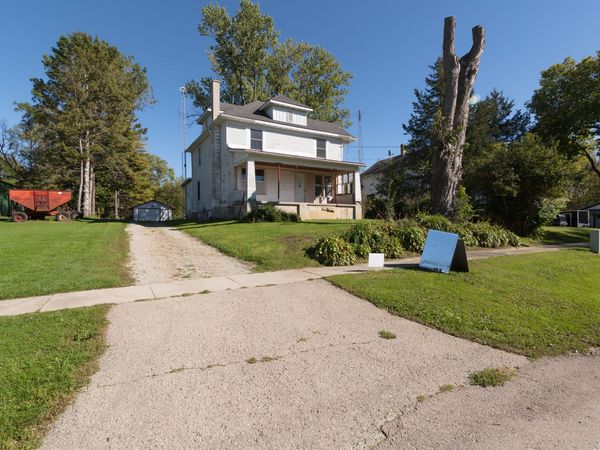 125 South St, Lowell, WI 53557