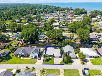 1613 Kalakaua Ct Gulf Breeze, FL 32563