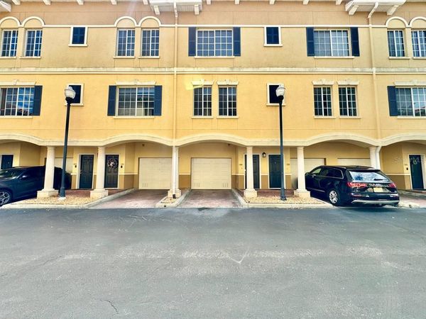 5208 HAMPTON BEACH PLACE , TAMPA, FL 33609