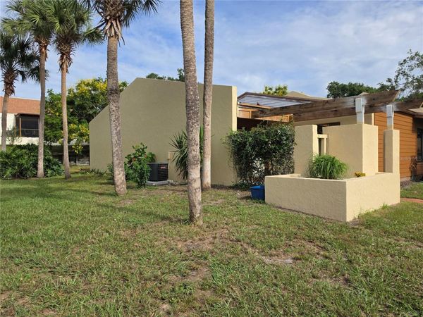 700 W CRANES CIRCLE , ALTAMONTE SPRINGS, FL 32701