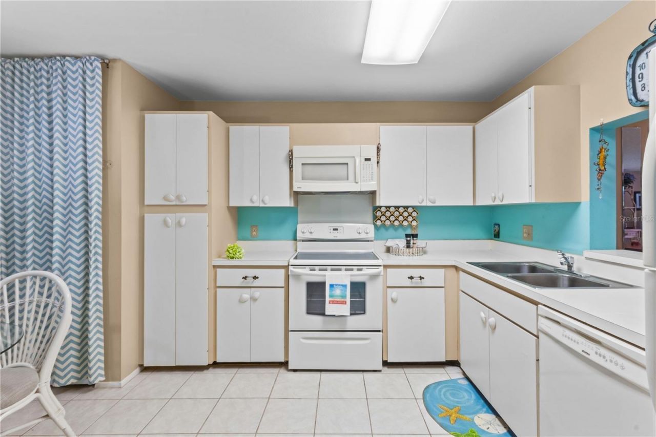 521 Lakeside Drive , Bradenton, FL 34210 Photo
