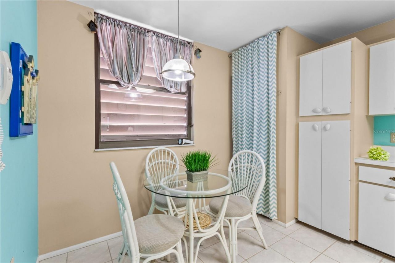 521 Lakeside Drive , Bradenton, FL 34210 Photo