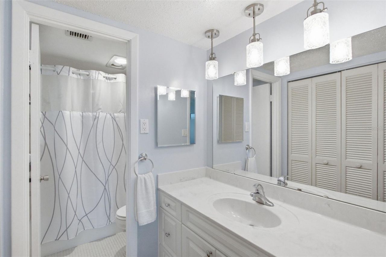 4822 Ocean Boulevard , Unit 8B, Sarasota, FL 34242 Photo