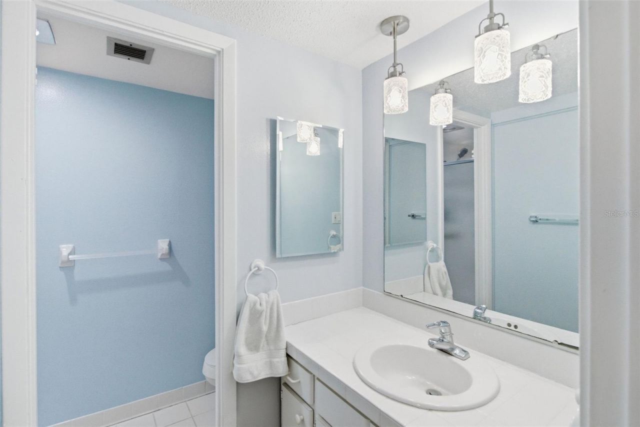 4822 Ocean Boulevard , Unit 8B, Sarasota, FL 34242 Photo