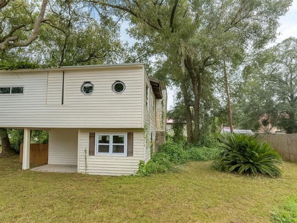 20850 SE 156TH PLACE , UMATILLA, FL 32784