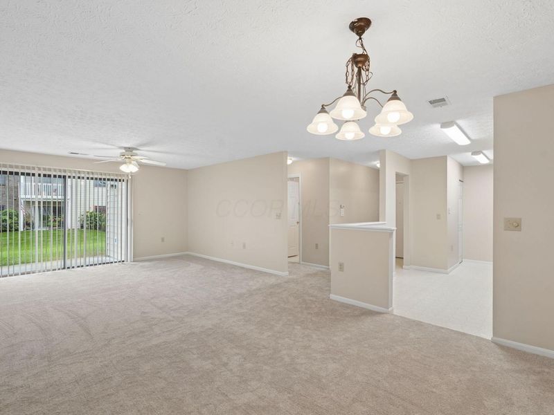 6749 Meadow Creek Drive, Unit 102, Columbus, OH 43235 Photo 11