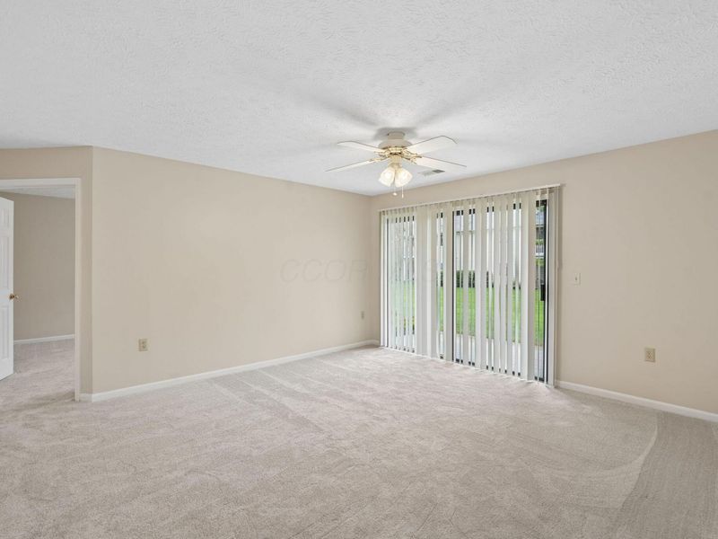 6749 Meadow Creek Drive, Unit 102, Columbus, OH 43235 Photo 12