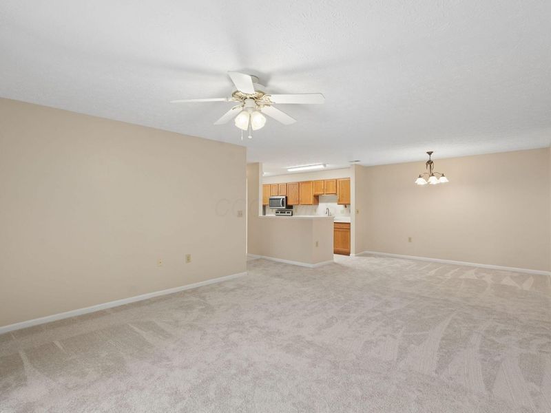 6749 Meadow Creek Drive, Unit 102, Columbus, OH 43235 Photo 13