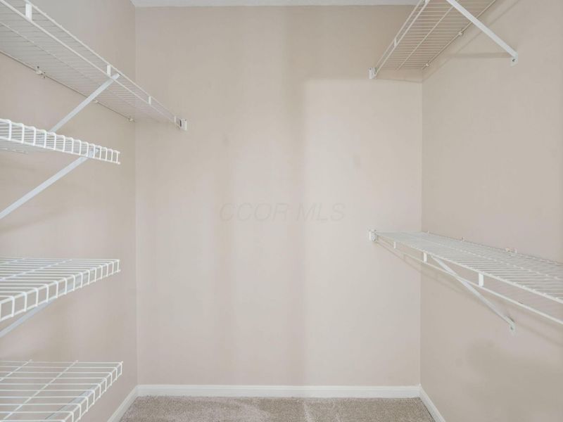 6749 Meadow Creek Drive, Unit 102, Columbus, OH 43235 Photo 17