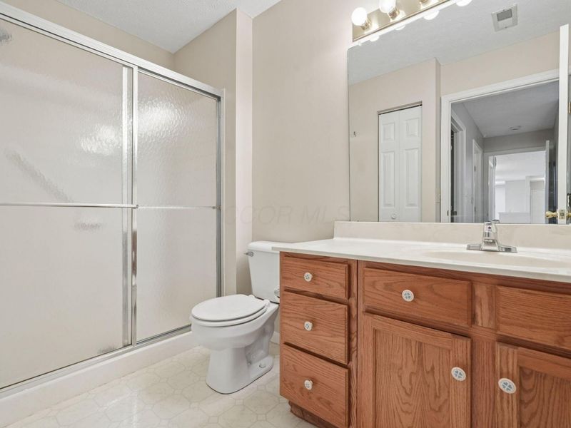 6749 Meadow Creek Drive, Unit 102, Columbus, OH 43235 Photo 22