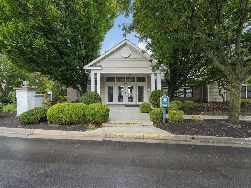 6749 Meadow Creek Drive, Unit 102, Columbus, OH 43235 Photo 28