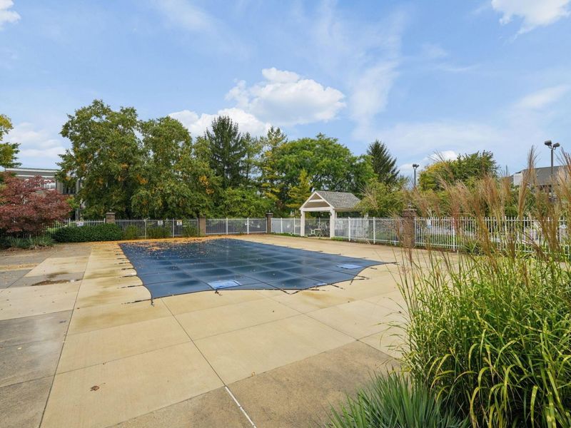 6749 Meadow Creek Drive, Unit 102, Columbus, OH 43235 Photo 29