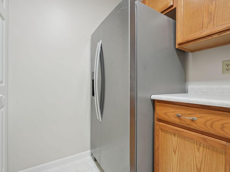 6749 Meadow Creek Drive, Unit 102, Columbus, OH 43235 Photo 9