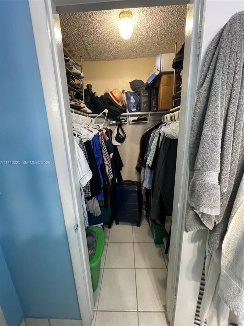 110 Royal Palm Rd, Unit 207, Hialeah Gardens, FL 33016 Photo