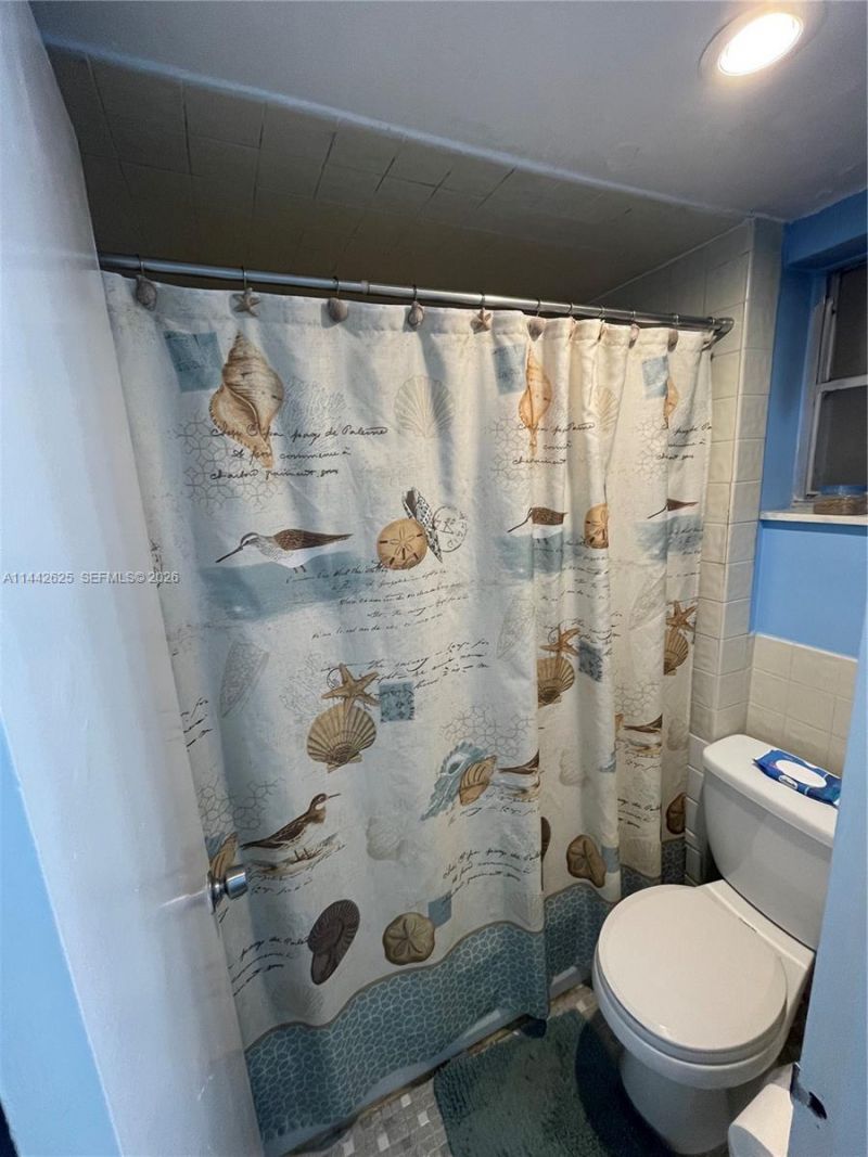 110 Royal Palm Rd, Unit 207, Hialeah Gardens, FL 33016 Photo