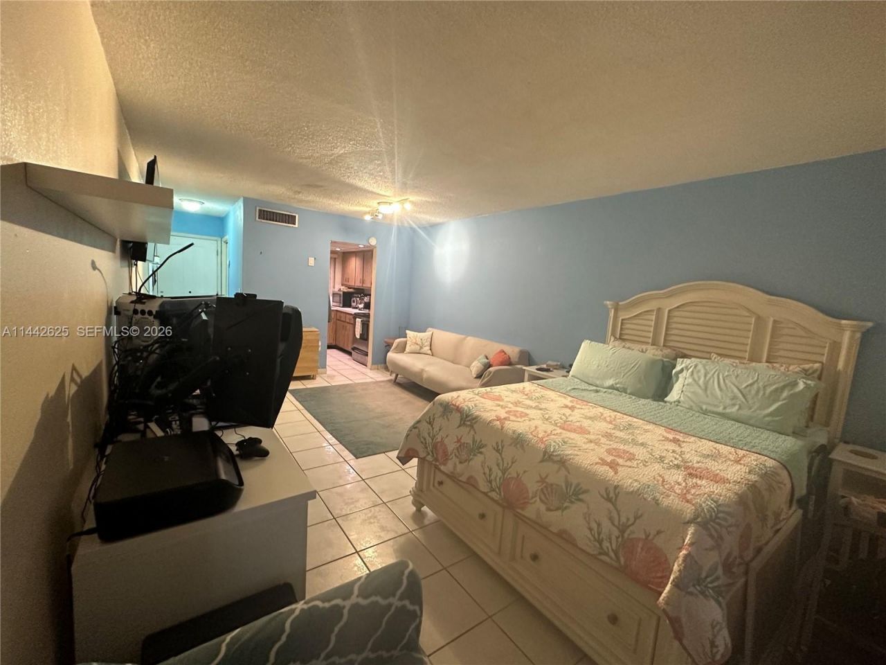 110 Royal Palm Rd, Unit 207, Hialeah Gardens, FL 33016 Photo
