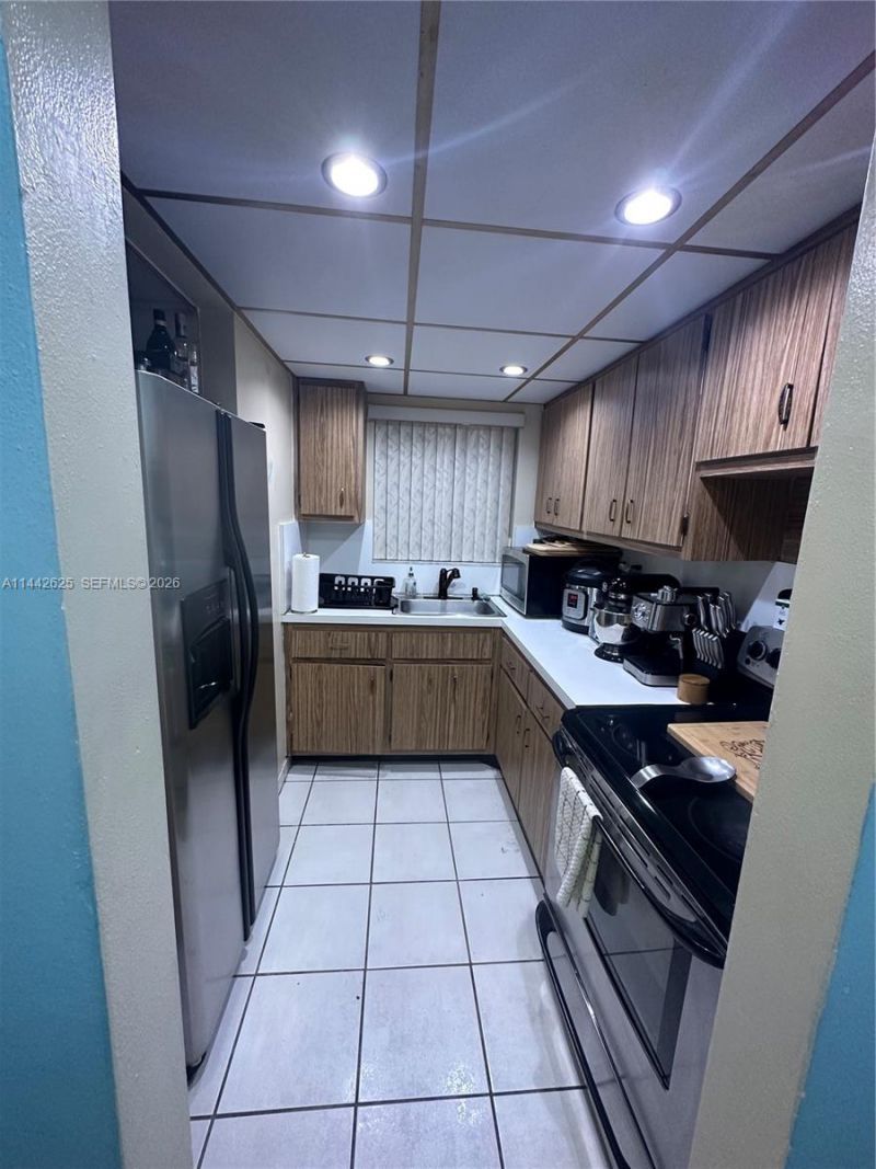110 Royal Palm Rd, Unit 207, Hialeah Gardens, FL 33016 Photo