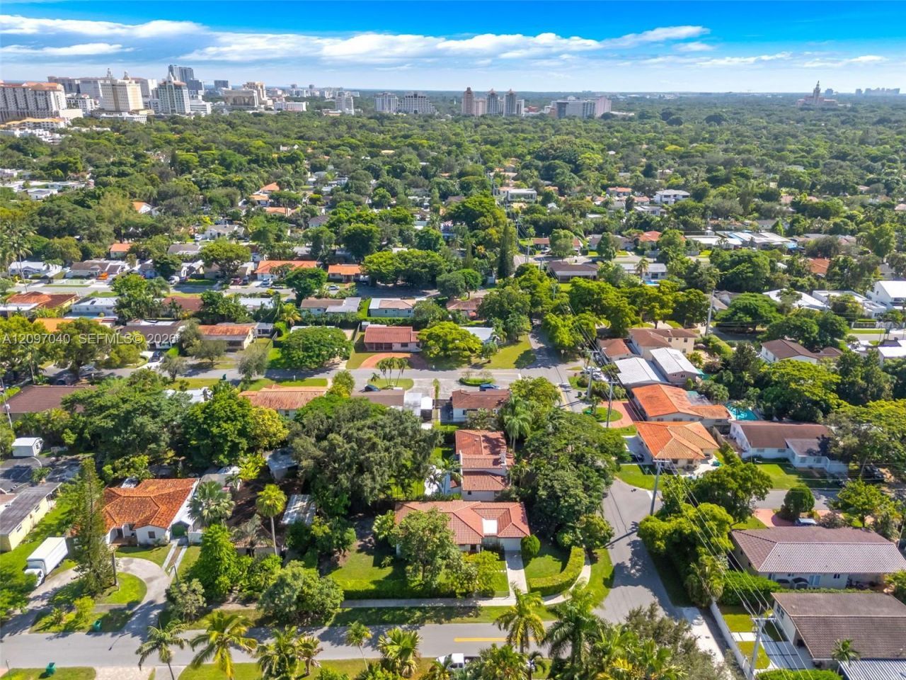 4390 SW 10th St , Unit 4390, Miami, FL 33134 Photo