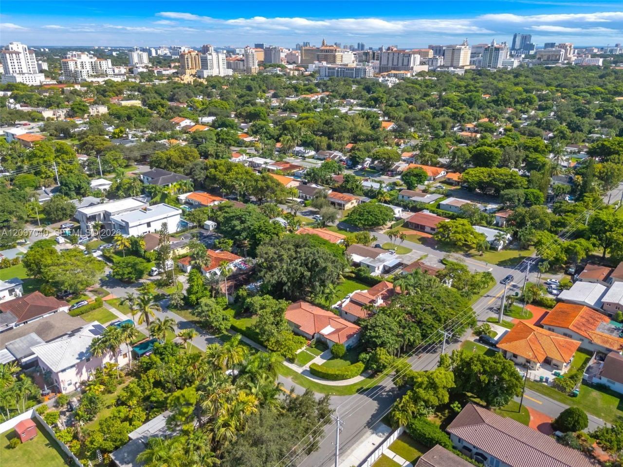 4390 SW 10th St , Unit 4390, Miami, FL 33134 Photo